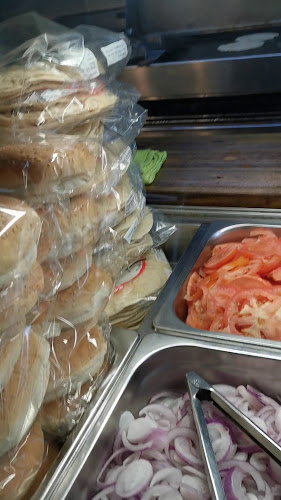 Comentarii opinii despre Souv & Burger Co.