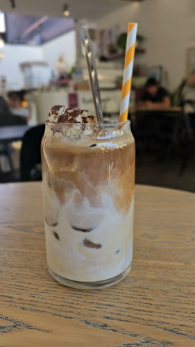 Comentarii opinii despre Leisurely coffee