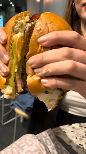 Opinii despre Mofo Burgers în Carlton - Hospitality and gastronomy