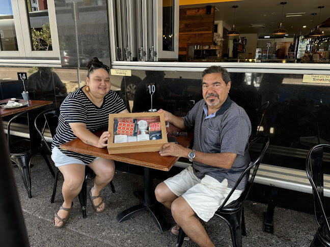 Comentarii opinii despre Dukes Cafe + Eatery