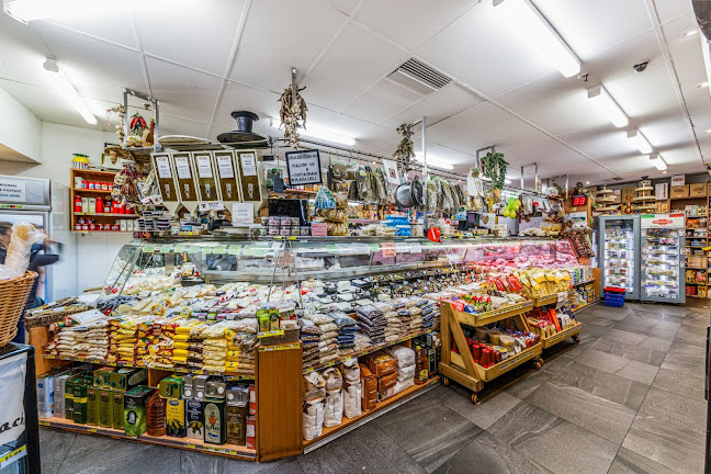 Opinii despre Plaza Deli în Northcote - Hospitality and gastronomy