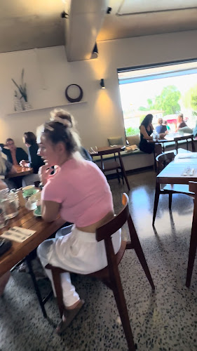 Opinii despre NOA Eat Drink Share în Edge Hill - Hospitality and gastronomy