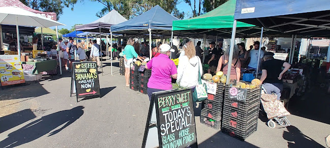 Opinii despre Kawana Waters Farmers Markets în Birtinya - Hospitality and gastronomy