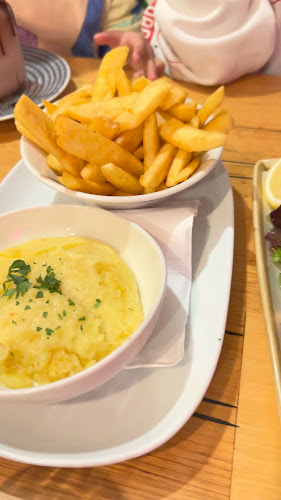 Comentarii opinii despre Old School Pizza & Stonegrill