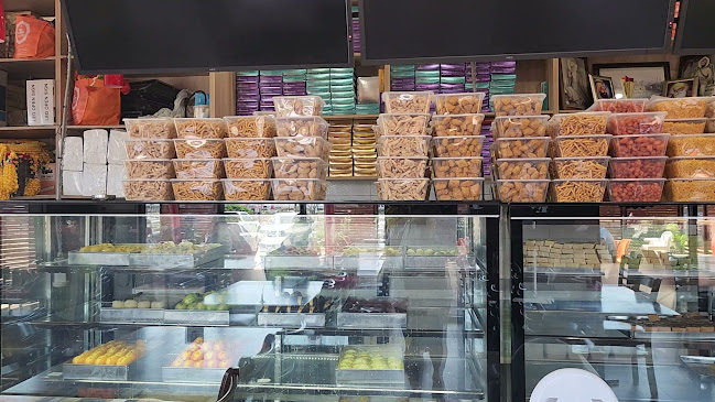 Opinii despre Singh Sweets & Punjabi Restaurant în Truganina - Hospitality and gastronomy