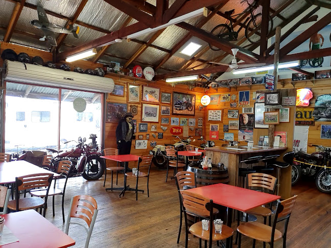Opinii despre Burt Munro's Motorcycle Cafe în Exeter - Hospitality and gastronomy