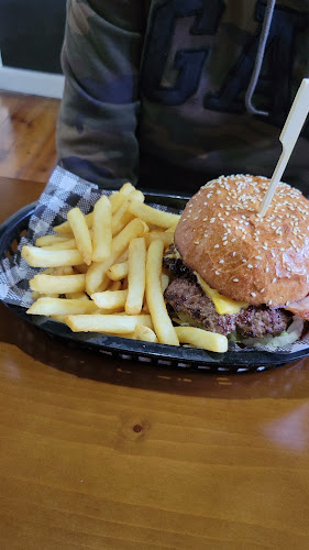 Opinii despre BURGERBULLS ( TAMWORTH ) în Tamworth - Hospitality and gastronomy