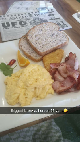 Cafe 63 Sunshine Plaza