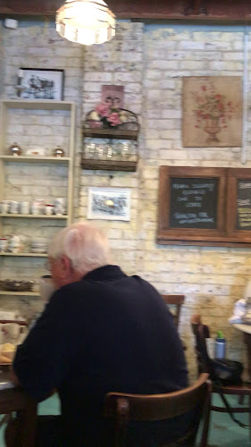 Your Vintage Occasion Tea Salon