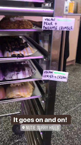 Miss Sina Nutie Store - Hospitality and gastronomy