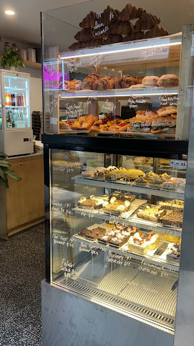 Opinii despre Miss Sina Nutie Store în Surry Hills - Hospitality and gastronomy