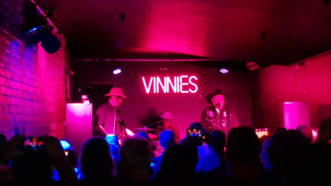 Opinii despre VINNIES DIVE BAR în Southport - Hospitality and gastronomy