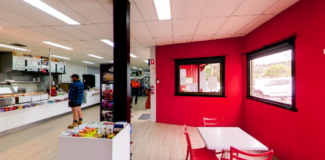 Crispy's Takeaway - Hospitality and gastronomy