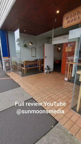 Opinii despre WoodHouse Cafe în Belmont - Hospitality and gastronomy