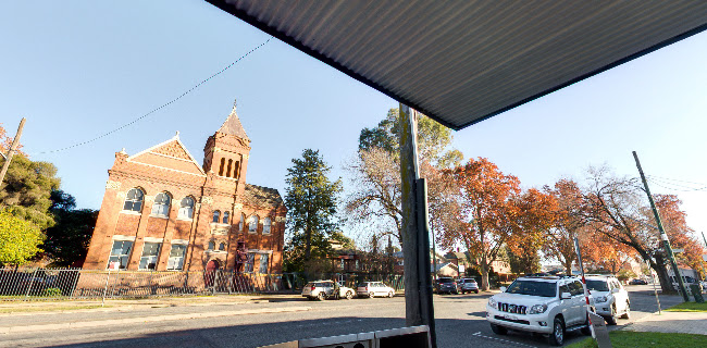 Two Fingers Bar - Albury