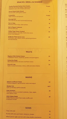 Comentarii opinii despre Laneway Hotel & Sports Bar