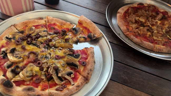 Cargo Bar Pizza Lounge