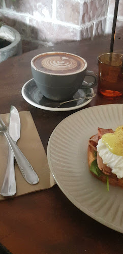 Opinii despre The Hideout Coffee House în Narangba - Hospitality and gastronomy