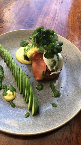 89 Surf Parade, Broadbeach QLD 4218