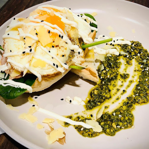 Opinii despre Dukes Cafe + Eatery în Darwin City - Hospitality and gastronomy