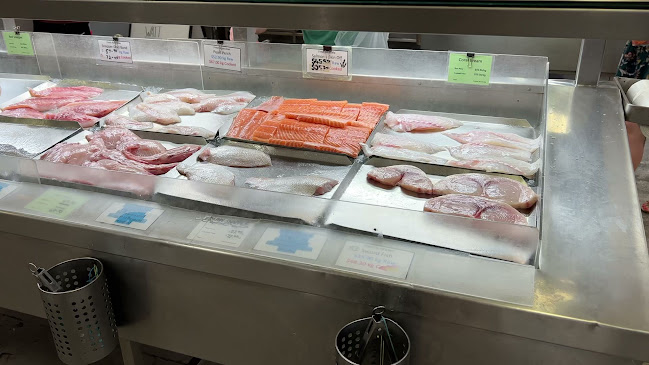 Peters Fish Market - Main Beach