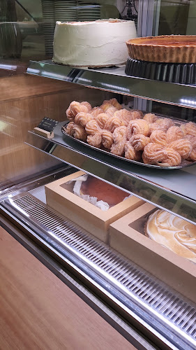 Holy Sugar - Hospitality and gastronomy