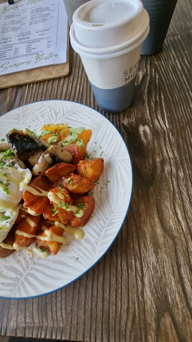 Four Seasons Bistro - Hospitality and gastronomy