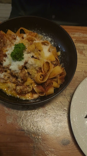 1A/2375 Gold Coast Hwy, Mermaid Beach QLD 4218