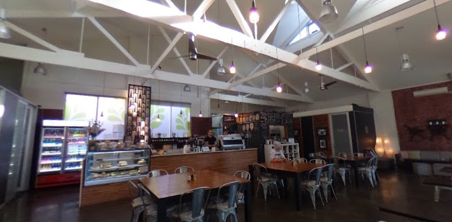 Opinii despre Ample Cafe & Bar în North Melbourne - Hospitality and gastronomy