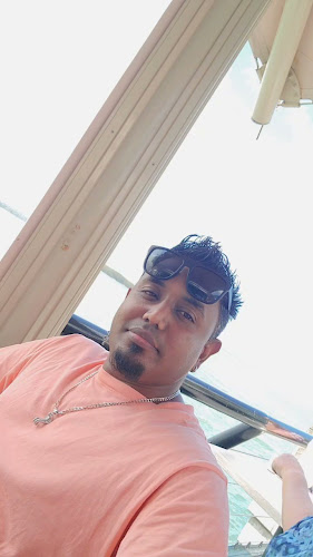 4 Tay Ave, Caloundra QLD 4551