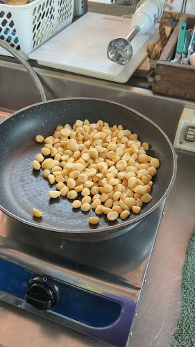 Three Little Birds - Salisbury