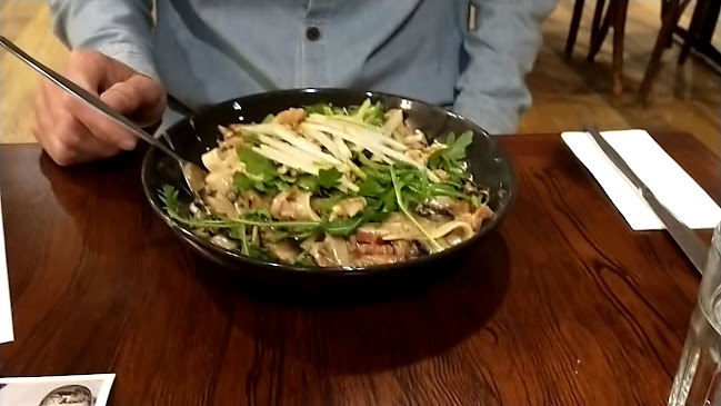 143 Trappers Dr, Woodvale WA 6026