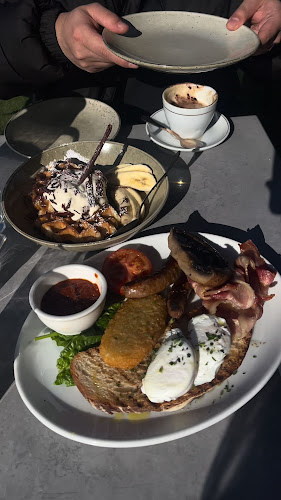 Opinii despre The Deck Cafe Lovedale în Sydney - Hospitality and gastronomy