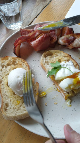 Opinii despre Mr. Benedict în Albury - Hospitality and gastronomy