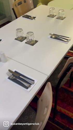 Comentarii opinii despre Queanbeyan Tigers Licensed Club