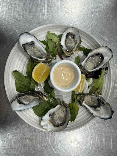 Opinii despre The Deck Cafe Restaurant & Bar în Sydney - Hospitality and gastronomy