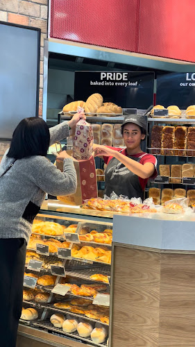 Bakers Delight Caroline Springs - Hospitality and gastronomy