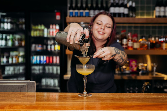 Opinii despre Runaway Bay Tavern în Runaway Bay - Hospitality and gastronomy