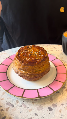 Lode Pies & Pastries Surry Hills - Hospitality and gastronomy