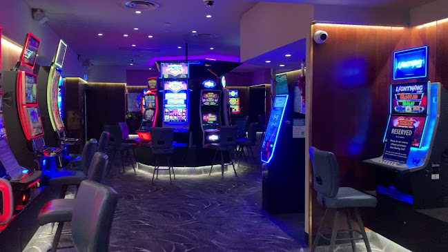 Opinii despre Avenues Café & Bar în Stepney - Hospitality and gastronomy