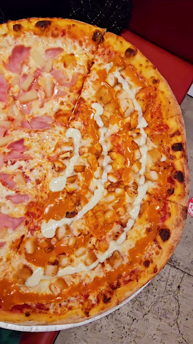 Opinii despre Sal's Authentic New York Pizza - Exhibition Street în Melbourne - Hospitality and gastronomy