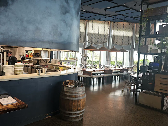 Steamers Bar and Grill