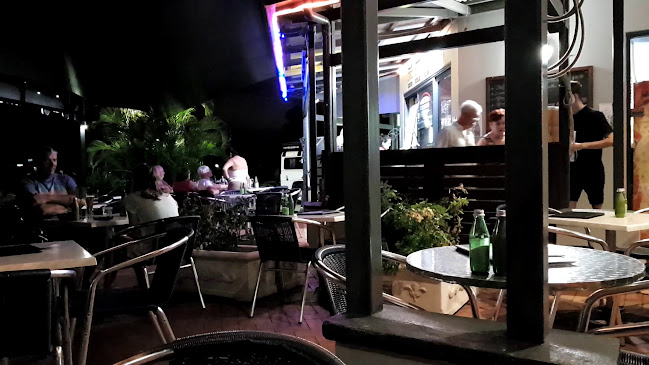 Opinii despre Brasserie & Take Away în Nelly Bay - Hospitality and gastronomy