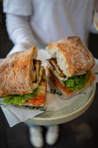 Comentarii opinii despre Pipi Middleton - Pipi Eatery & Pipi Stays