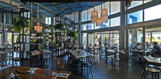 Steamers Bar and Grill