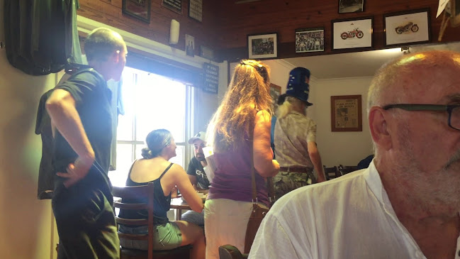 Idle In Cafe - Hospitality and gastronomy