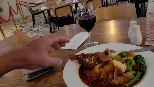 Opinii despre Bargara Lakes Tavern în Bargara - Hospitality and gastronomy