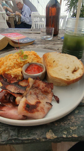 140 Bulcock St, Caloundra QLD 4551