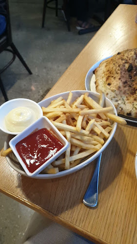 Opinii despre 400 Gradi - Essendon în Essendon - Hospitality and gastronomy