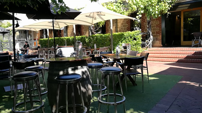 Opinii despre The Edinburgh Hotel în Adelaide - Hospitality and gastronomy